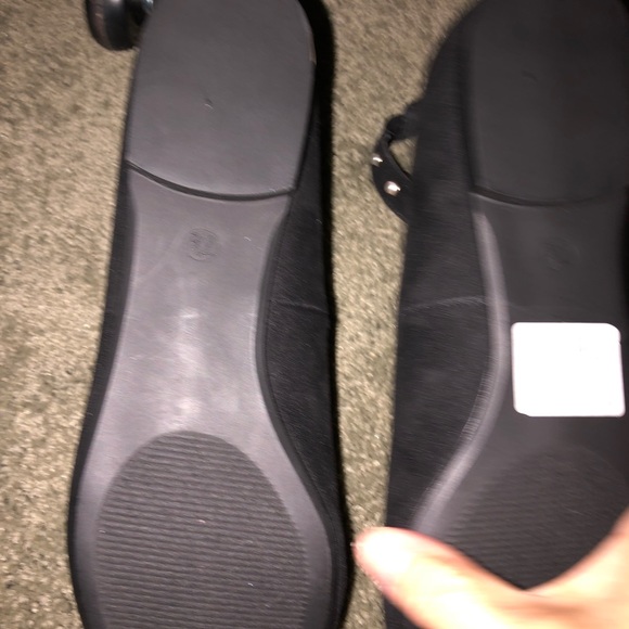 NWT faux velvet flats - Picture 2 of 4